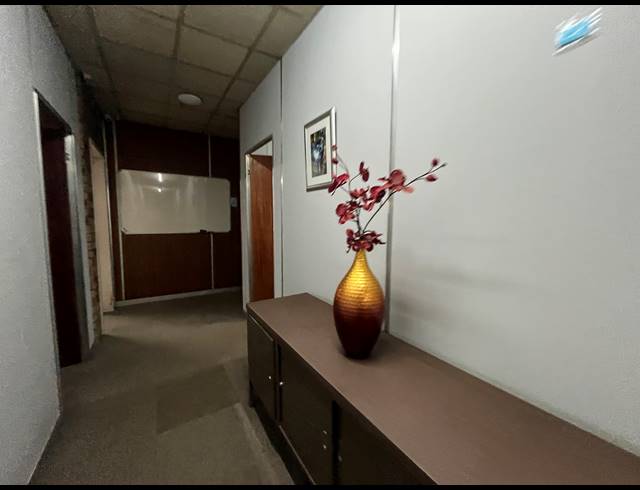 395M² WAREHOUSE TO LET IN SEBENZA